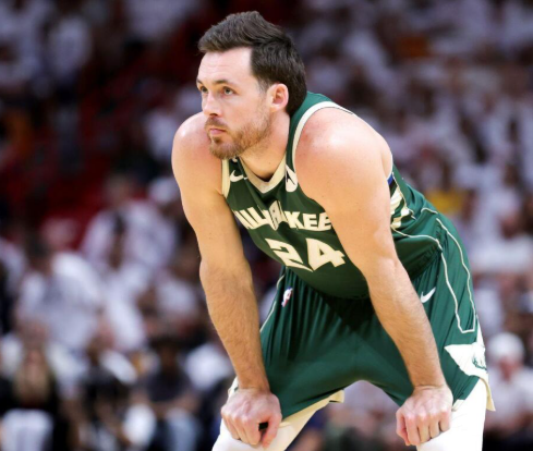 pat-connaughton-bisa-jadi-captain-di-hornets