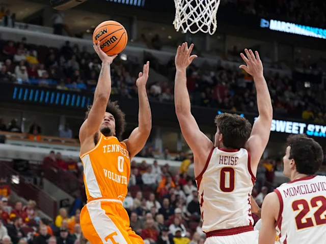 Michigan vs Tennessee Prediksi Elite Eight March Madness